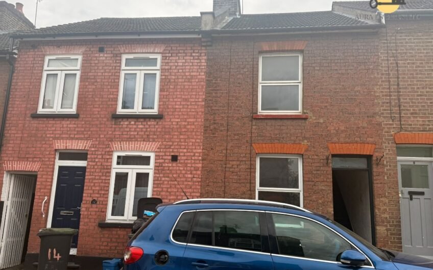 Beautifully Refurbished 3-Bedroom Mid-Terraced House To Rent in Luton LU1!!!