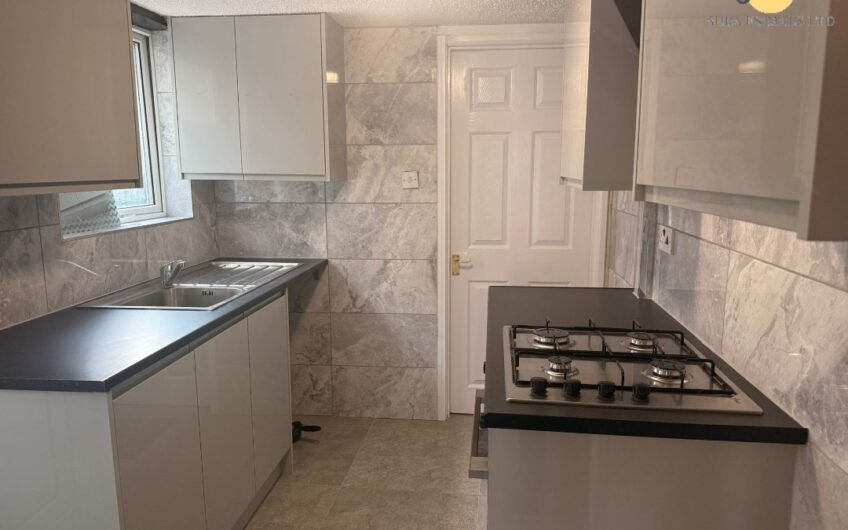 Beautifully Refurbished 3-Bedroom Mid-Terraced House To Rent in Luton LU1!!!
