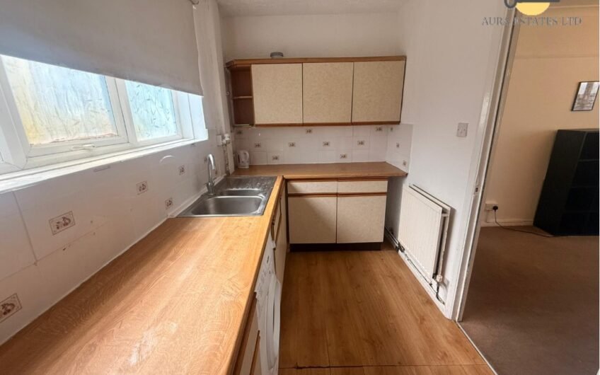 For Sale, Modern One-Bedroom Flat with Parking & Garden Access in Luton LU1!!!