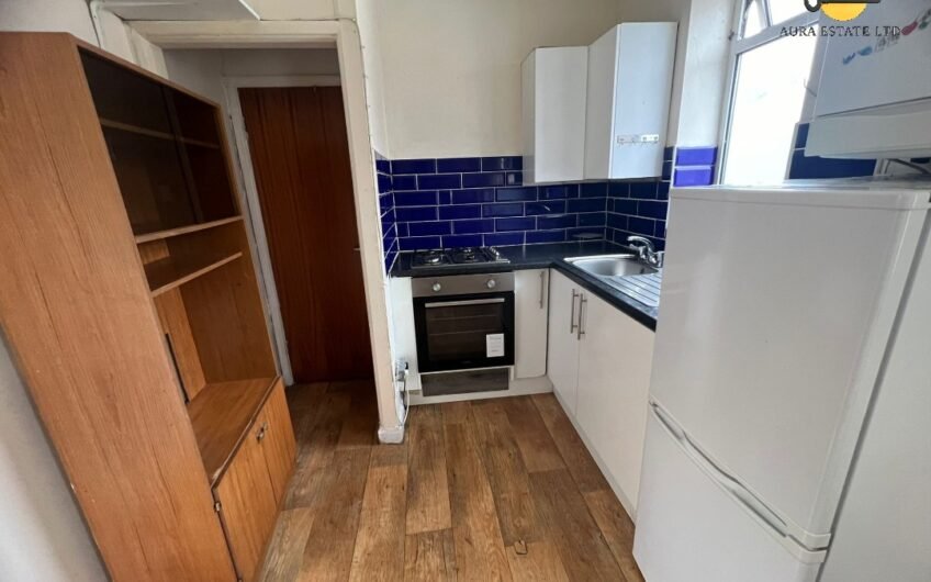 Available for sale, Fully Tenanted Semi-Commercial Freehold property with 1 Bedroom in