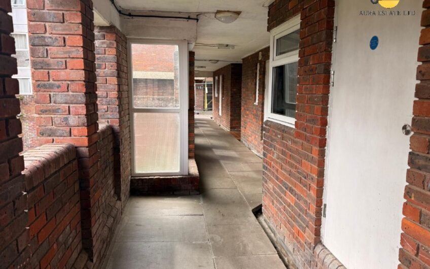 Modern 1-Bedroom Flat with Lift Access & Free Parking Available In Luton, LU1!!!
