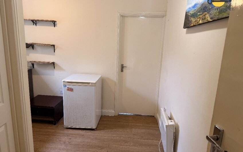 For Rent, Modern 1-Bed Flat | Wifi Included | Excellent Location in Luton LU3!!!