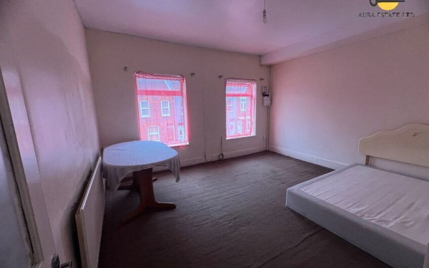 Available for sale, Fully Tenanted Semi-Commercial Freehold property with 1 Bedroom in