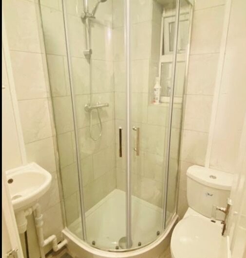 For Rent, Modern 1-Bed Flat | Wifi Included | Excellent Location in Luton LU3!!!