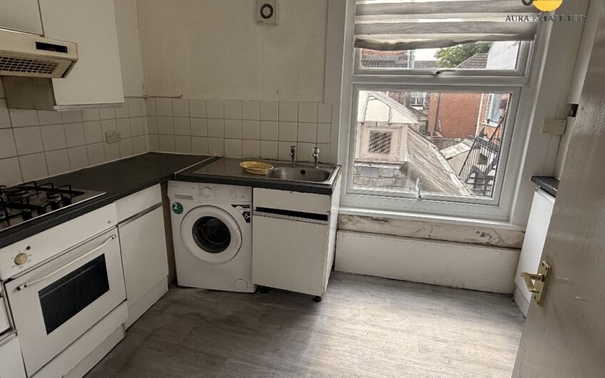 Modern Fully Furnished 1-Bedroom Apartment in Prime Dunstable LU6!!!