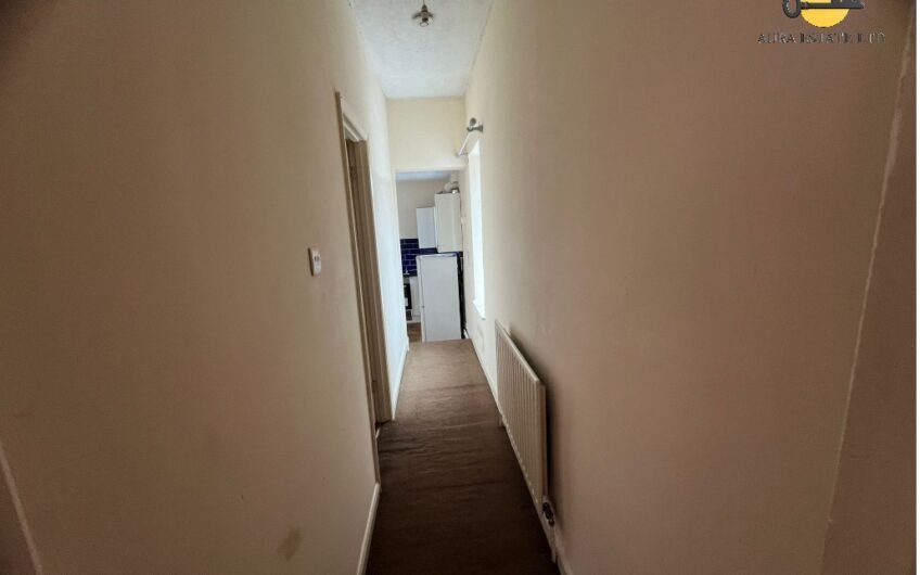 Available for sale, Fully Tenanted Semi-Commercial Freehold property with 1 Bedroom in