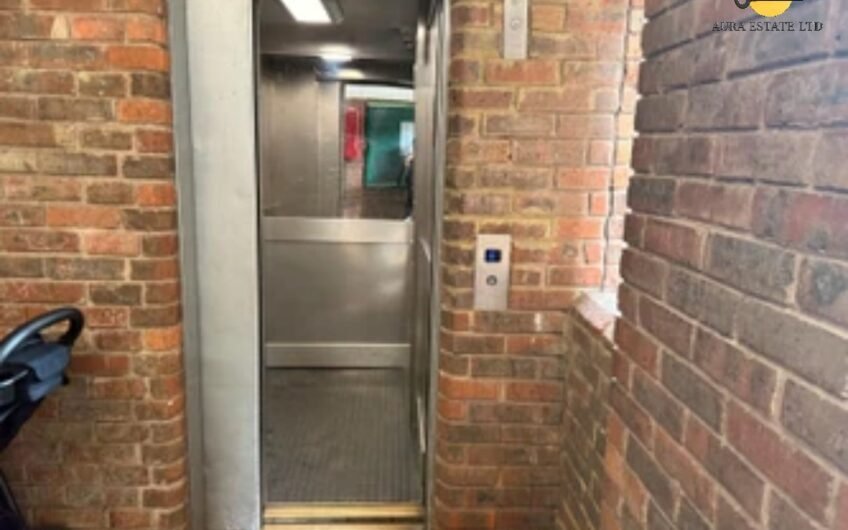Modern 1-Bedroom Flat with Lift Access & Free Parking Available In Luton, LU1!!!