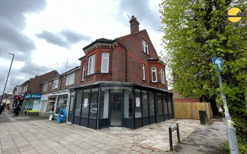 Newly Refurbished 791 Sq Ft Restaurant / Takeaway Unit To Let – High Street Dunstable LU6!!!