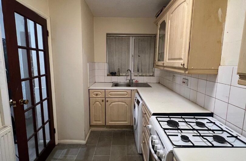 For Rent, Spacious 2-Bed Family Home with Parking & Garden – Biscot Road, Luton LU3!!!