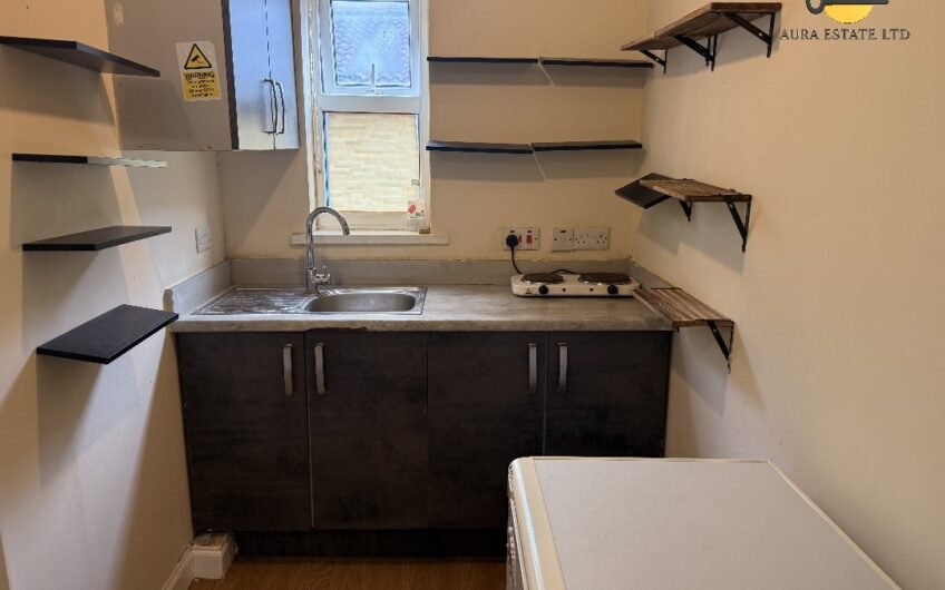 For Rent, Modern 1-Bed Flat | Wifi Included | Excellent Location in Luton LU3!!!