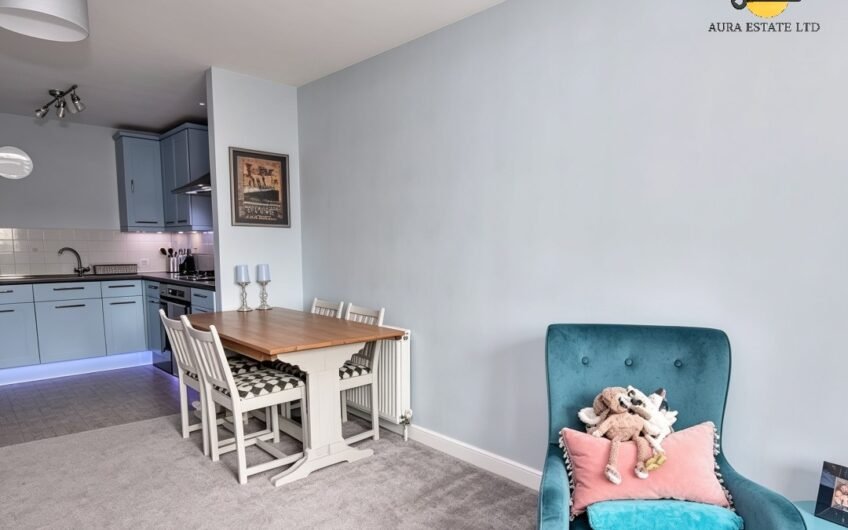 For Sale, Stylish Third Floor Flat with Lift Access in Dunstable LU6!!!