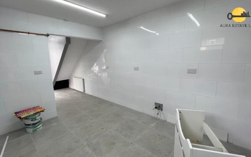 Newly Refurbished 791 Sq Ft Restaurant / Takeaway Unit To Let – High Street Dunstable LU6!!!
