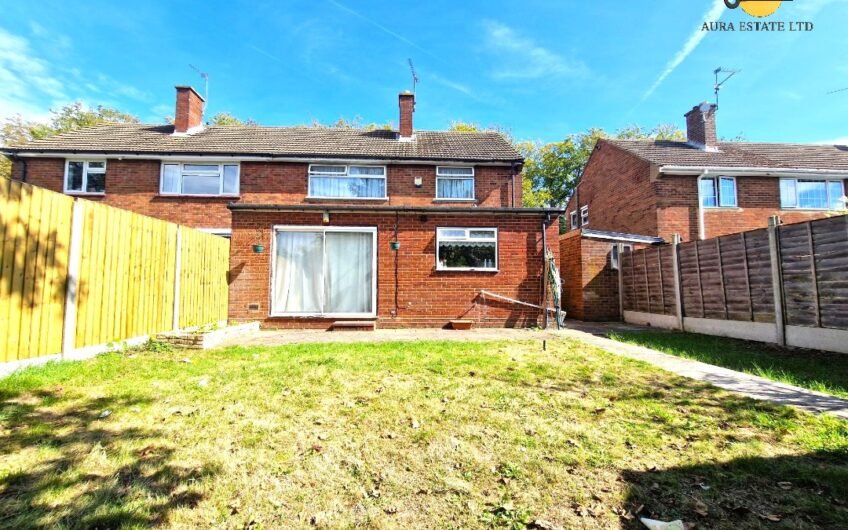For Rent, spacious 3-Bedroom Family Home with Open-Plan Living & Private Parking in Luton LU3!!!