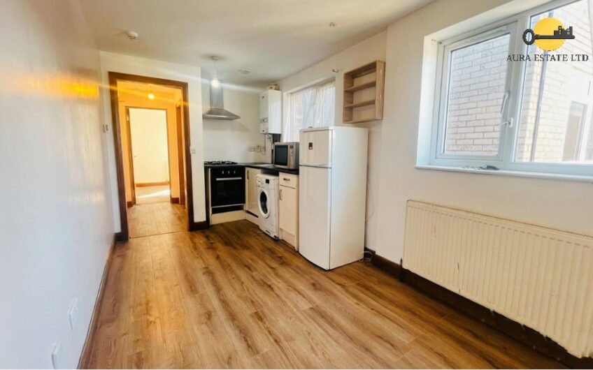 For Rent, Modern 1-Bedroom Fully Furnished Flat in the Heart of Bletchley MK2!!!