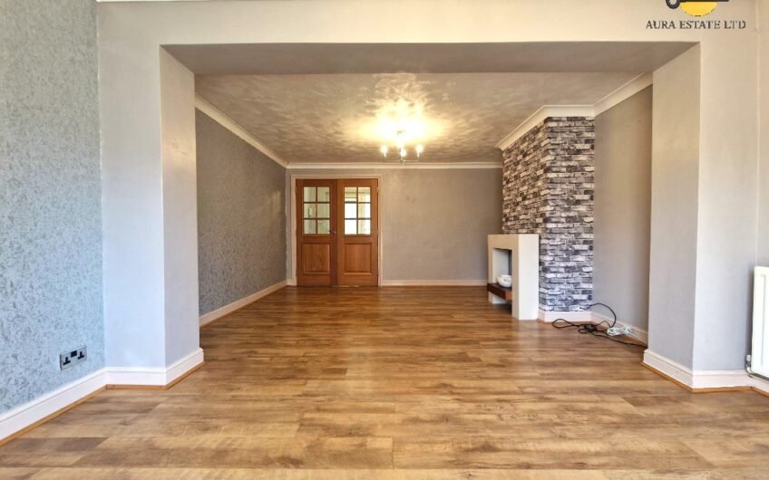 For Rent, spacious 3-Bedroom Family Home with Open-Plan Living & Private Parking in Luton LU3!!!