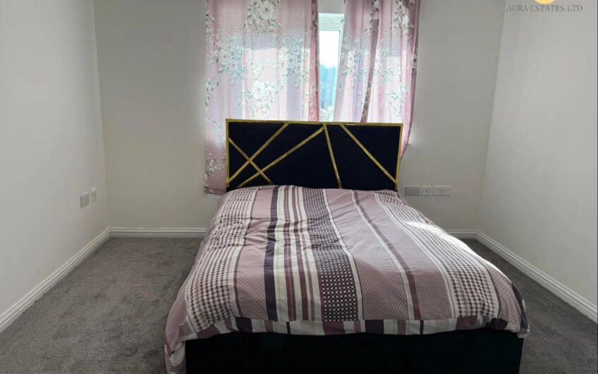 Elegant 4-Bedroom Townhouse for Sale with Private Garden & Driveway – Central Luton LU1!!!
