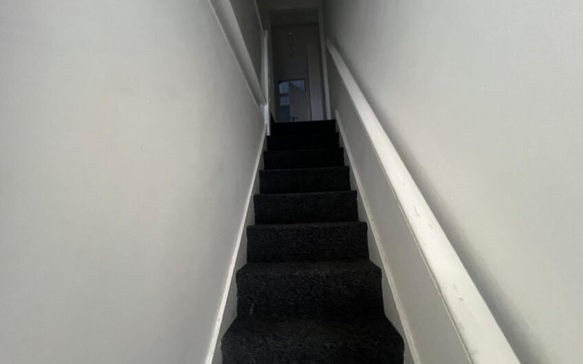 Spacious 5-Bedroom Family Home To Let on Francis Street, Luton, LU1!!!