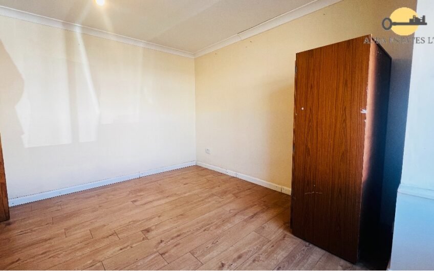 For Rent, Spacious 5-Bedroom House with Driveway & Large Garden in Luton LU4!!!