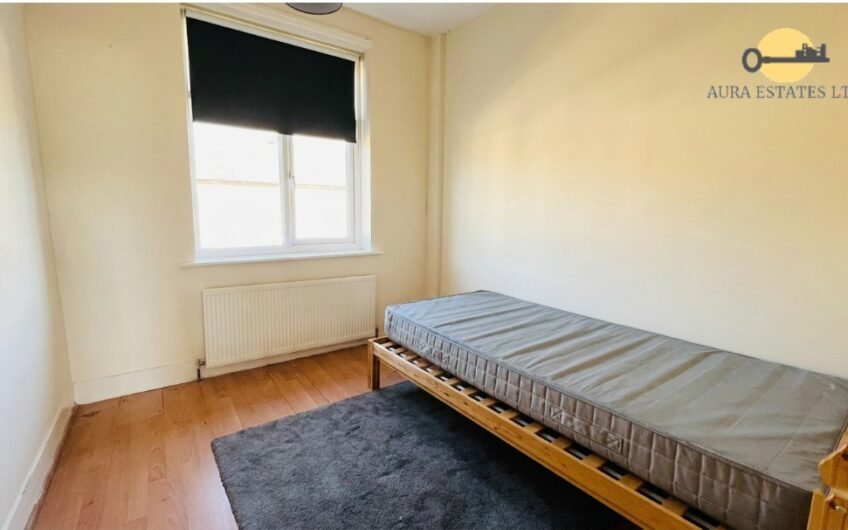 For Rent, Spacious 5-Bedroom House with Driveway & Large Garden in Luton LU4!!!