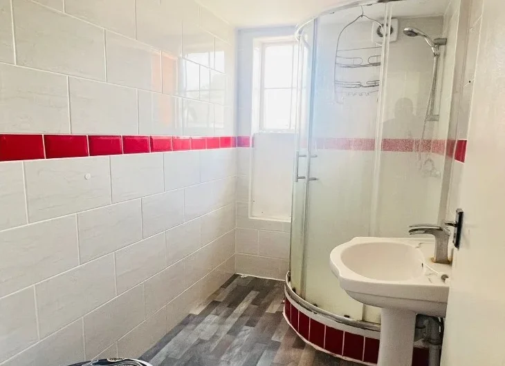 For Rent, Proudly Presents This Stylish 1-Bedroom Flat in the Heart of Dunstable LU6!!