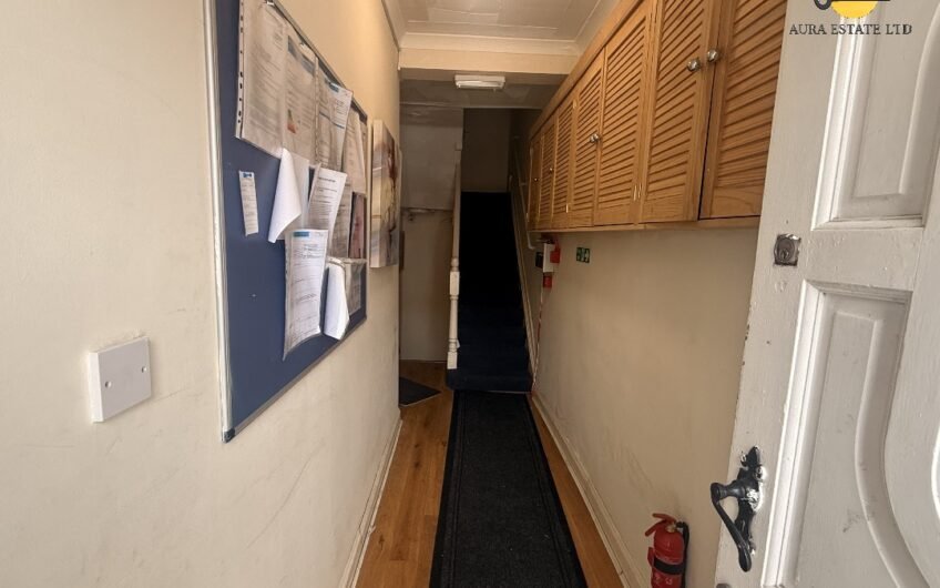 For Rent, Well-Presented En-Suite Room in Prime Location Including All Bills In Luton, LU3!!!
