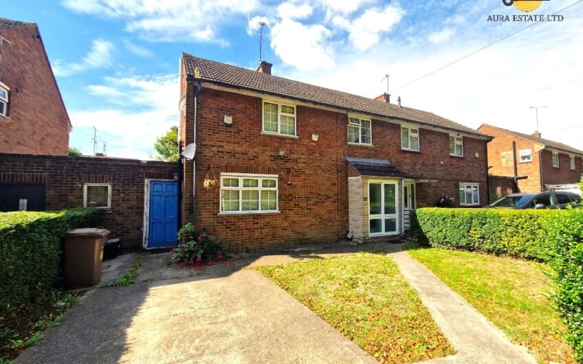 For Rent, spacious 3-Bedroom Family Home with Open-Plan Living & Private Parking in Luton LU3!!!
