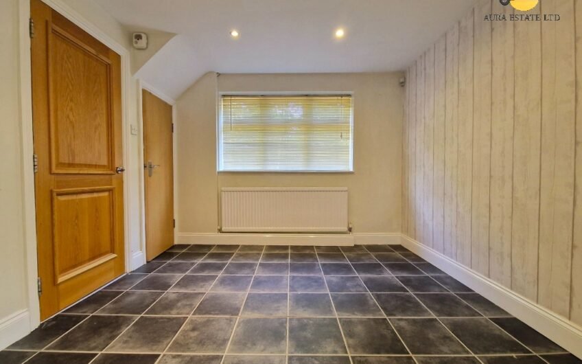 For Rent, spacious 3-Bedroom Family Home with Open-Plan Living & Private Parking in Luton LU3!!!