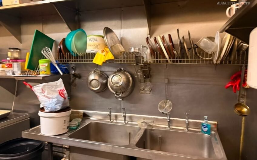 TO LET – Fully Equipped Licensed Restaurant (Anarkali Restaurant) in Dunstable LU6!!!