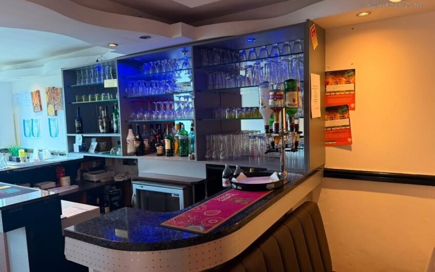 TO LET – Fully Equipped Licensed Restaurant (Anarkali Restaurant) in Dunstable LU6!!!