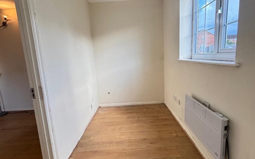 For Rent, Modern 1-Bed Ground Floor Flat with Parking – in Luton LU4!!!