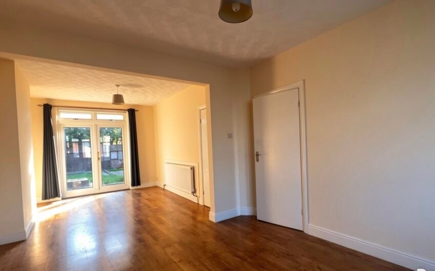 For Rent, Spacious 3-Bedroom Semi-Detached House with Garden & Driveway in Luton LU2!!!