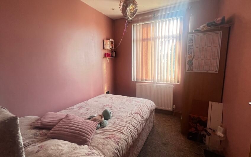Extended 5 Bedroom House Available for Sale in Luton, LU4!!!
