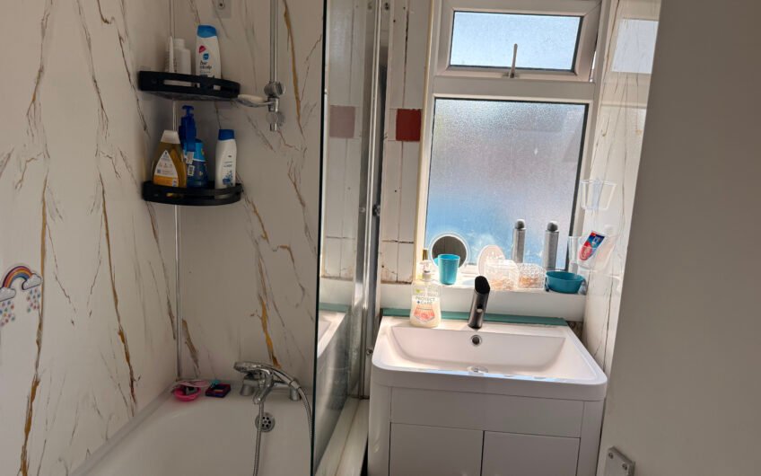 3 Bedroom House Available for Rent in Dunstable, LU5!!!
