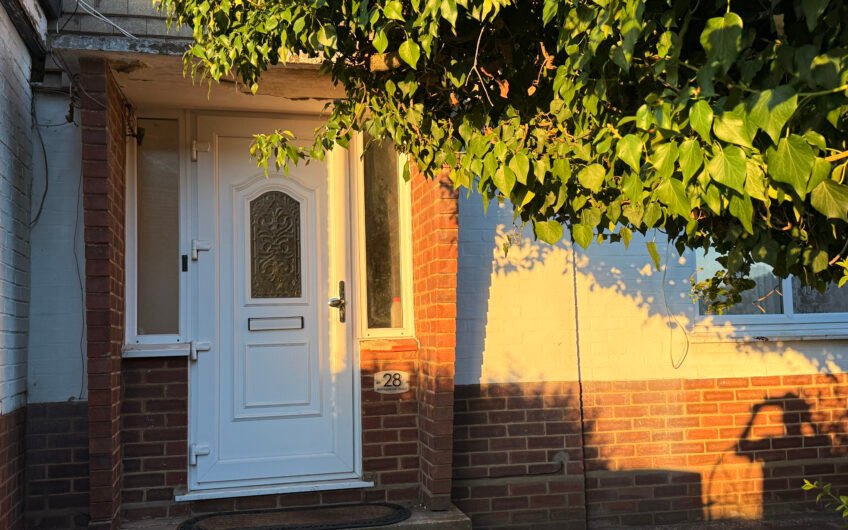 5 Bedroom Mid-Terraced House to Rent in Luton, LU2!!!