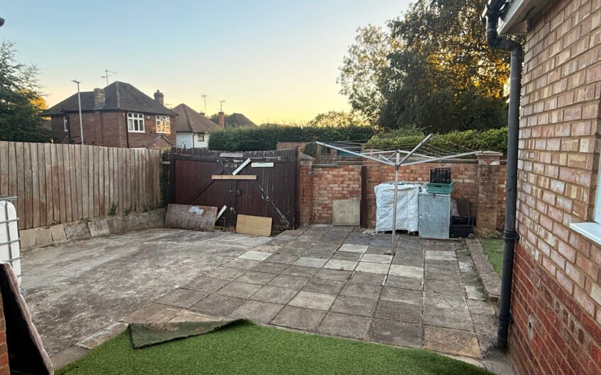 5 Bedroom Mid-Terraced House to Rent in Luton, LU2!!!