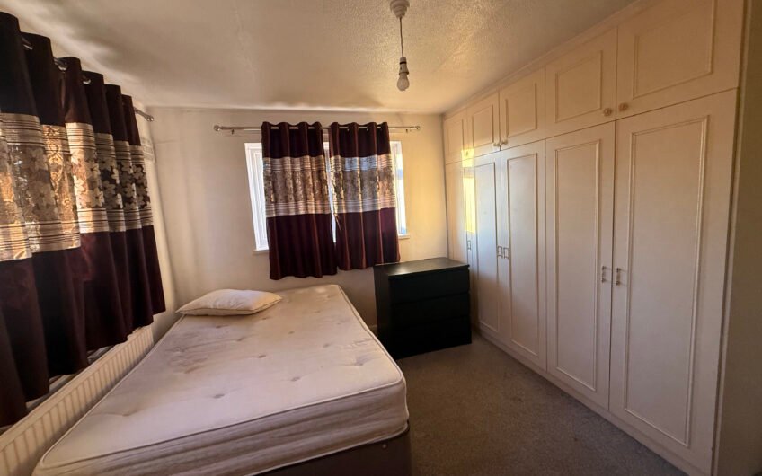 5 Bedroom Mid-Terraced House to Rent in Luton, LU2!!!