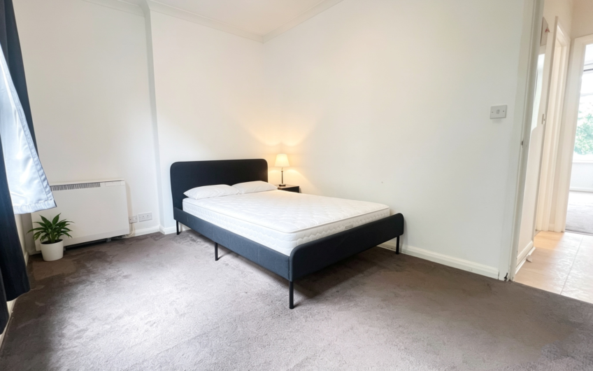 One-Bedroom Fat For Rent On High Town Road, Luton, LU2!!!