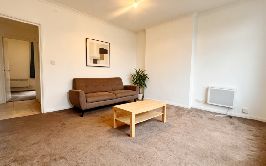 One-Bedroom Fat For Rent On High Town Road, Luton, LU2!!!