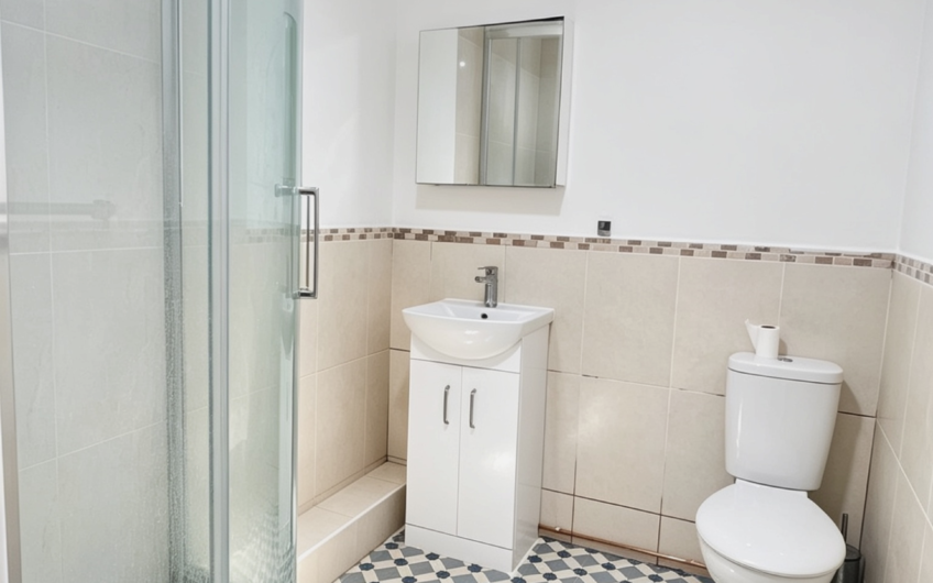 One-Bedroom Fat For Rent On High Town Road, Luton, LU2!!!