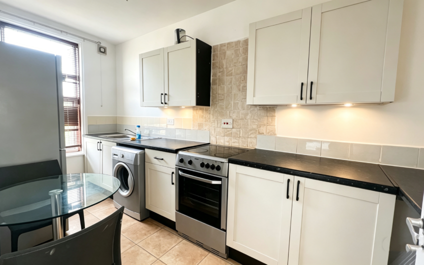One-Bedroom Fat For Rent On High Town Road, Luton, LU2!!!