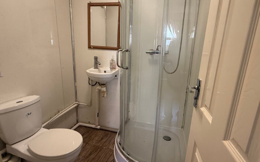 Comfortable Single Room with Wi-Fi & Parking – Ready to Move In Luton LU3!!!