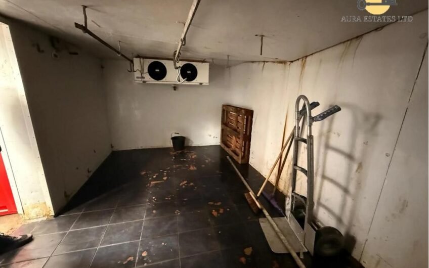 Available Butcher Shop + 1-Bedroom Flat for Rent in Ash Road, Luton LU4!!