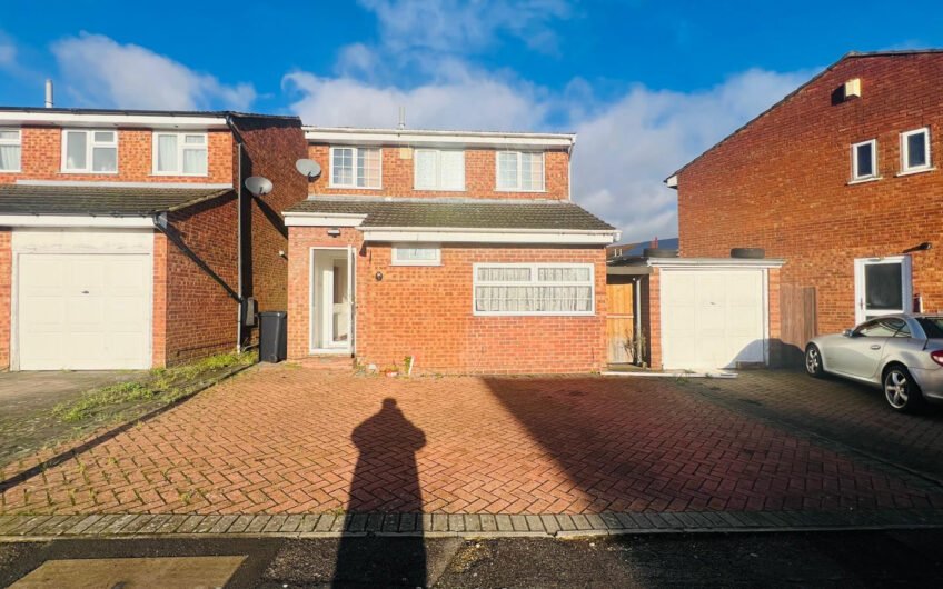For Rent, Spacious 6-Bedroom Detached House with Garden, Garage & Driveway in Luton LU1!!!
