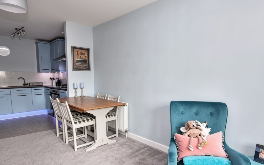 A Balcony Changes Everything – 1-Bedroom Flat in Dunstable LU6