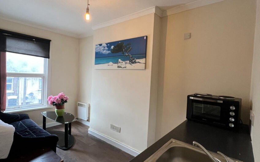 Open-Plan Living with Most Bills Included – 2-Bedroom Flat in Luton LU3