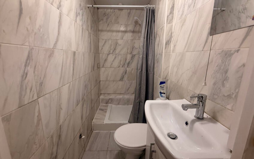 Bright & Modern 1-Bedroom Flat in Luton LU2 with Bills Included