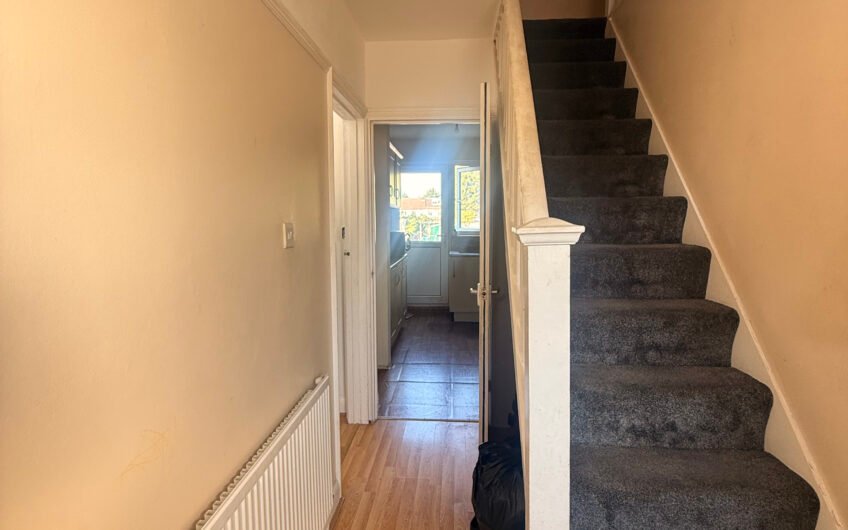 Comfortable Family Living with Plenty of Space – Luton LU4