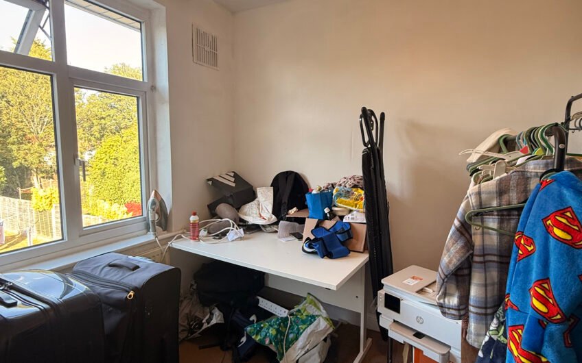 Comfortable Family Living with Plenty of Space – Luton LU4