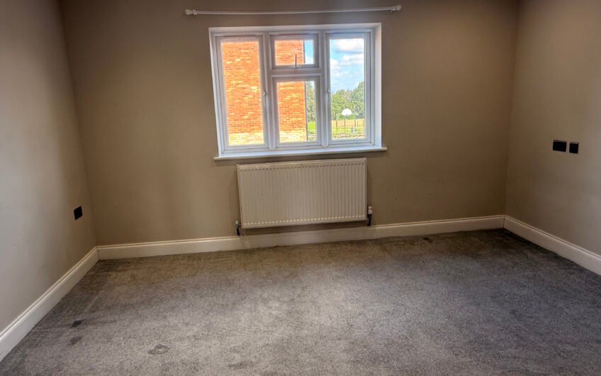 Two Master Bedrooms & Three Floors of Living – 4-Bedroom Home in Houghton Regis