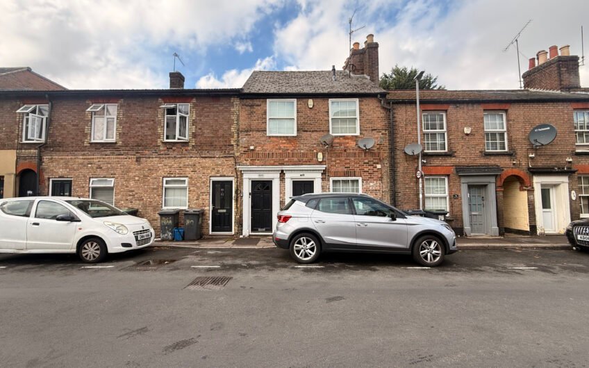 Live in the Heart of Luton – Charming 1-Bedroom Apartment in LU1